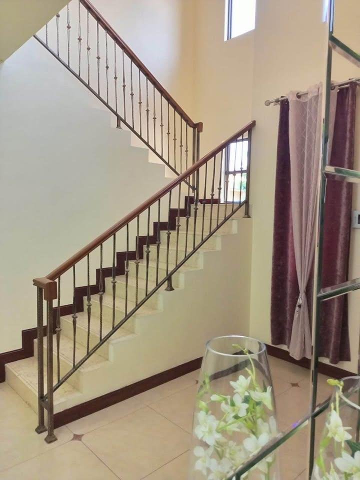 Vivenda V6 no Condomínio Jardim de Rosas – 2ª Fase